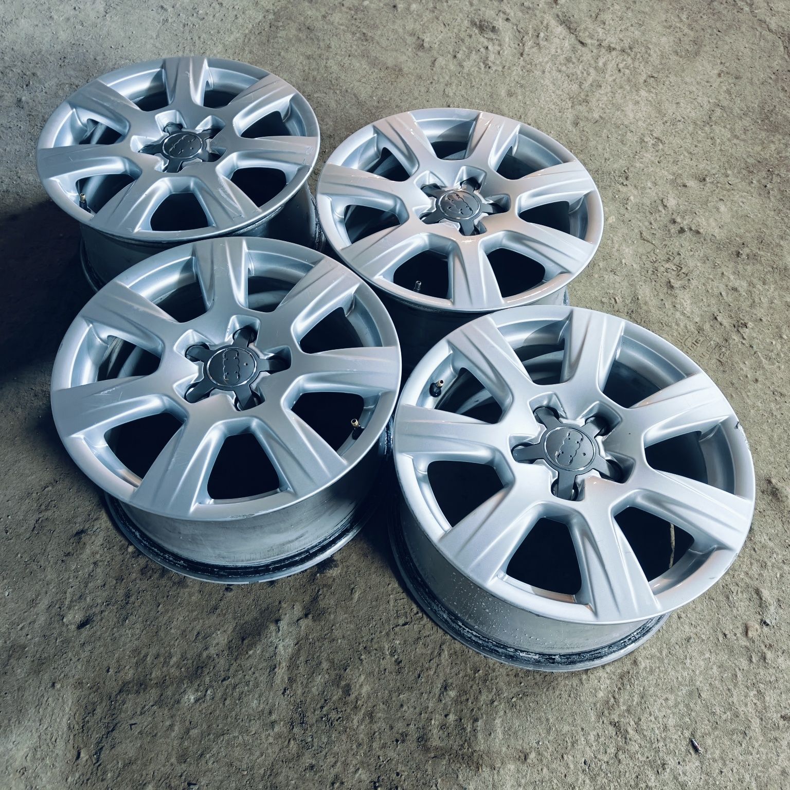 Комплект легкосплавных дисков Duster R16 PCD 5 *114,3