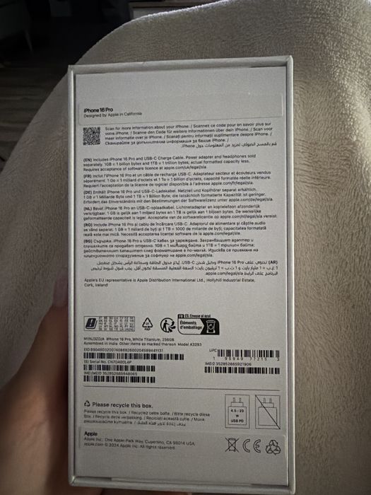 Telefon mobil Apple iPhone 16 Pro, 256GB, 5G, White Titanium