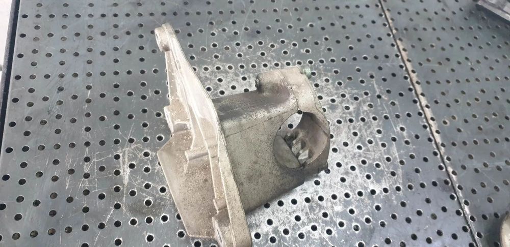 Suport motor vw sharan ford galaxy seat alhambra 1.9 tdi auy 7m3145961f