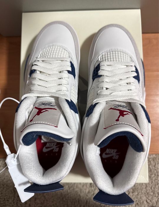 Jordan 4 NAVY SB noi in cutie originali