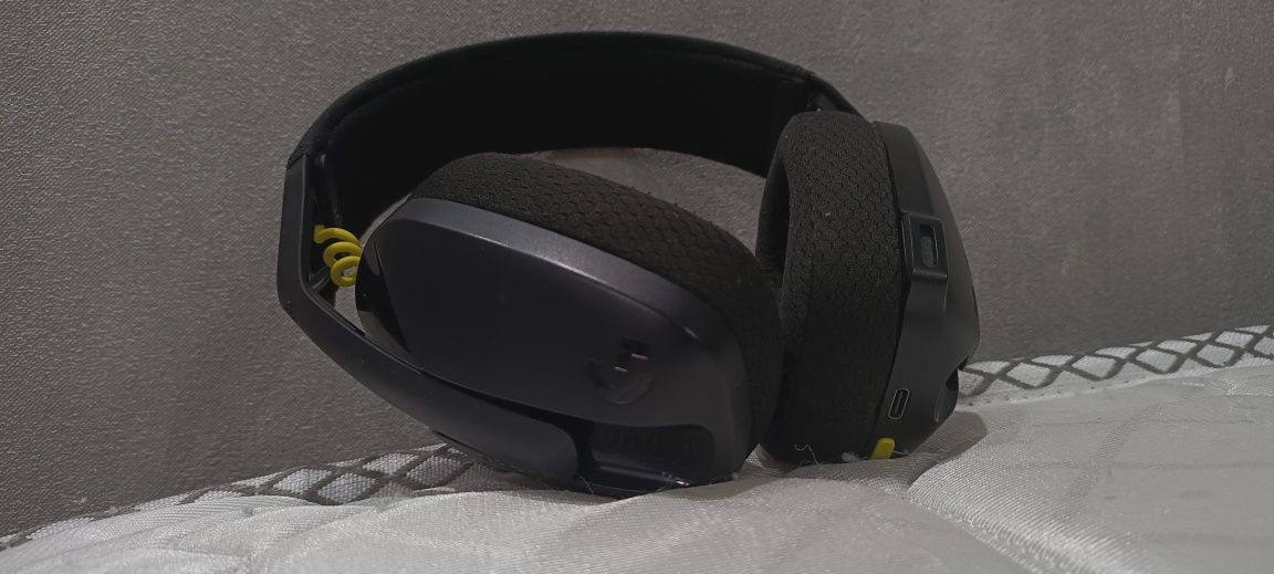 Наушники Logitech g435