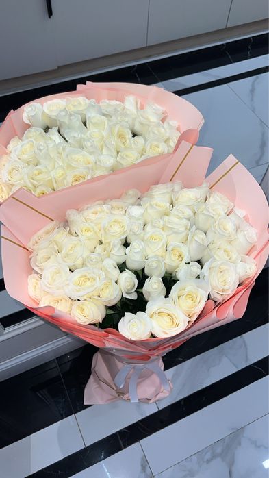 51 штук белых роз