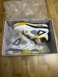 Air Jordan 4 Retro "Sulfur"