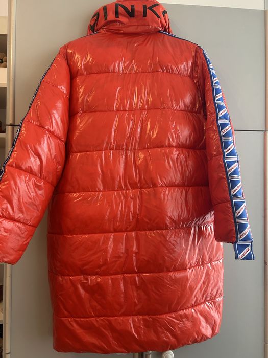 Парка Pinko& Invicta ,супер леко,водоустойчива материя,почти ново