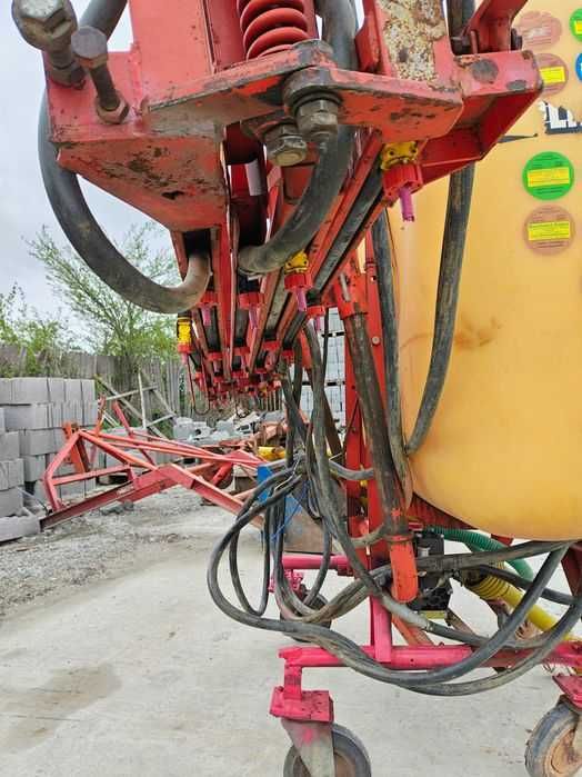Met de erbicidat  Holder 600 litri, lanci 12m