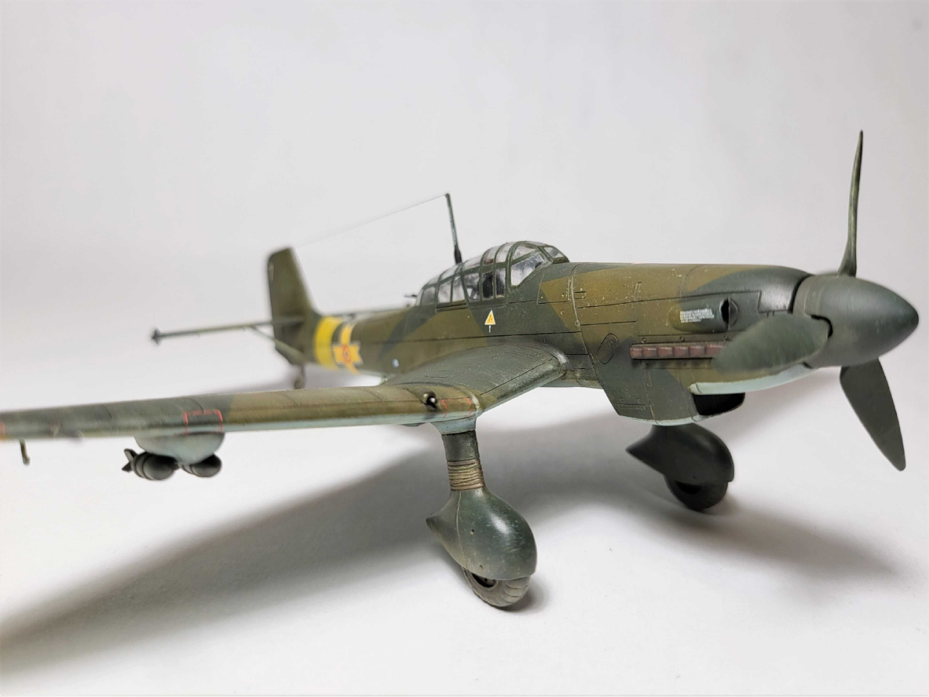 Modelism Diorama avion bombardament Stuka 1:72