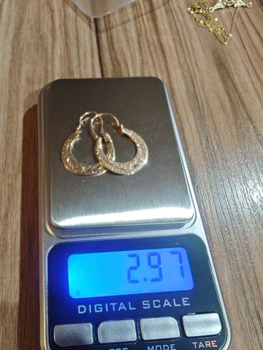 Продавам златни накети