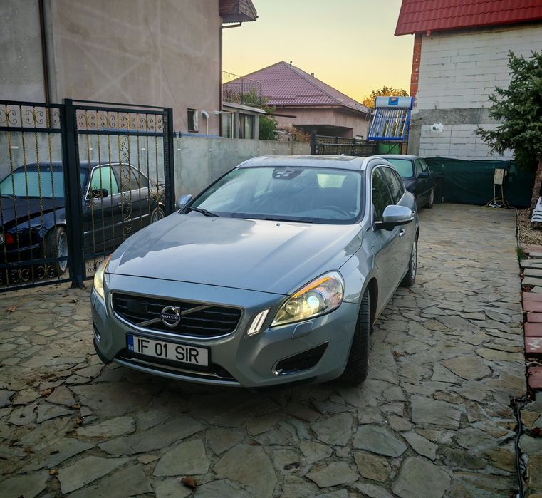 Volvo v60 Plug in Hibrid 288 CP