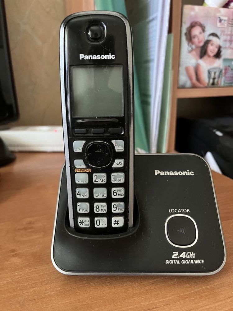Радиотелефон Panasonic  в рабочем состочнии