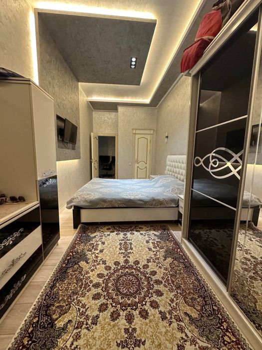 3- комнатная квартира , Ц-2 , Алайский рынок , Басри Баба Новостройка