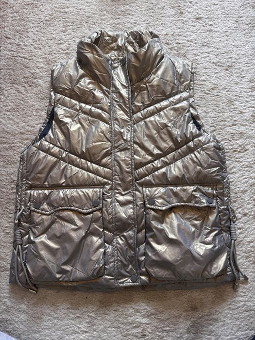 Стильная женская безрукавка