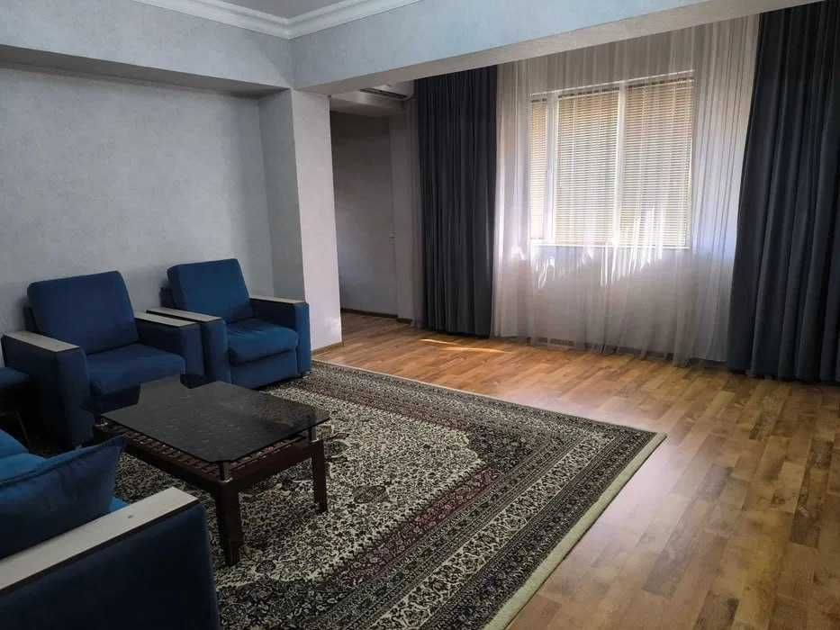 R4 Сдаётся квартира 2/6/9 на Мирабадский ЦУМ!