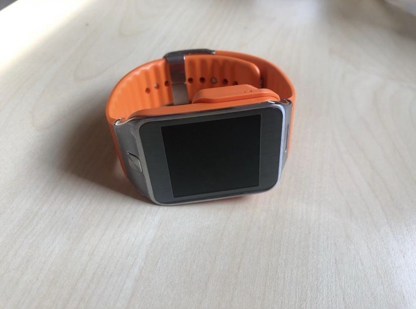 Умные часы Samsung gear 2