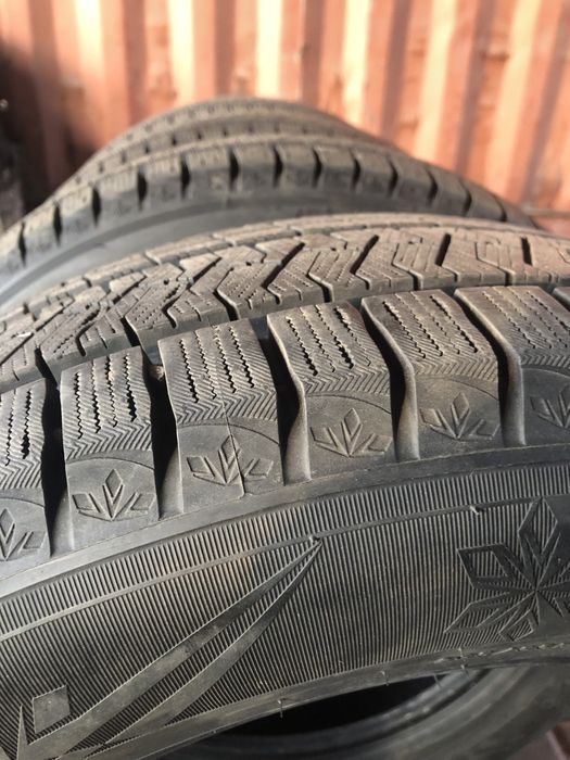Шины Triangle 235/55/18 зима