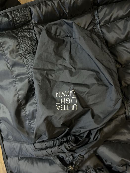 Яке Uni Qlo Ulta Light Down size XL