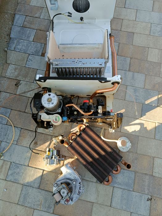 Vând placa Saunier Duval Themaclassic, Semia si alte piese