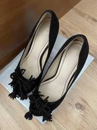 Велурени дамски обувки на ток