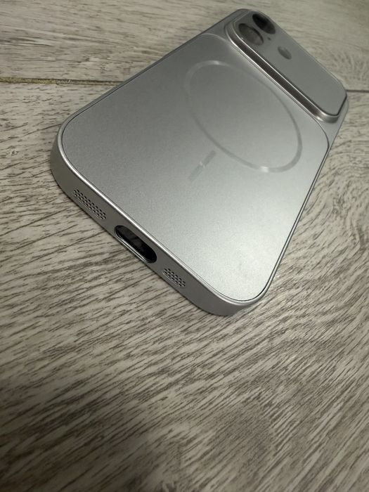 Husa iPhone 17 aspect 17 Pro