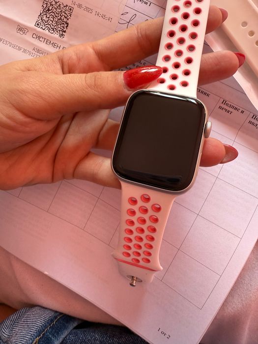 Нов Apple Watch SE 2 GEN