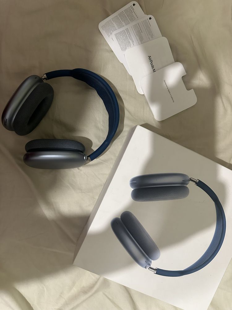 Airpods max blue