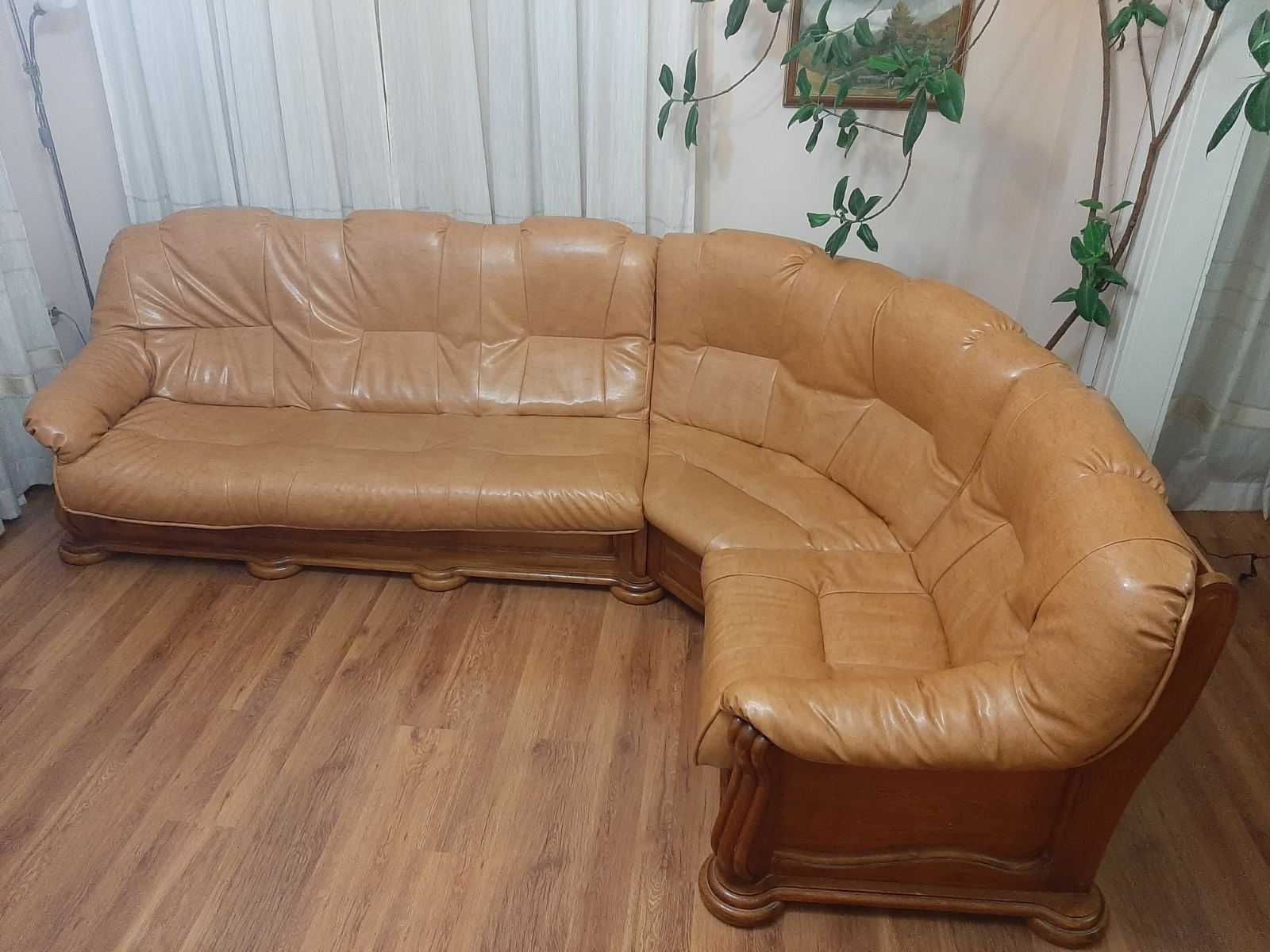 Диван ъглов с еко кожа