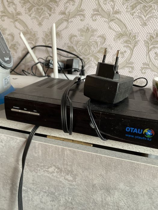 Otay TV  тунер новый толька 3-4 месяц назад купили мы