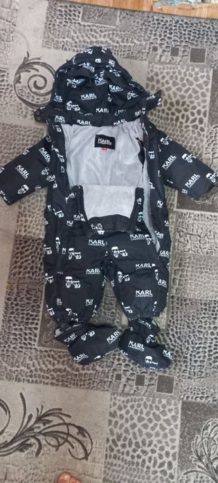 Продам комбинезон зимний
