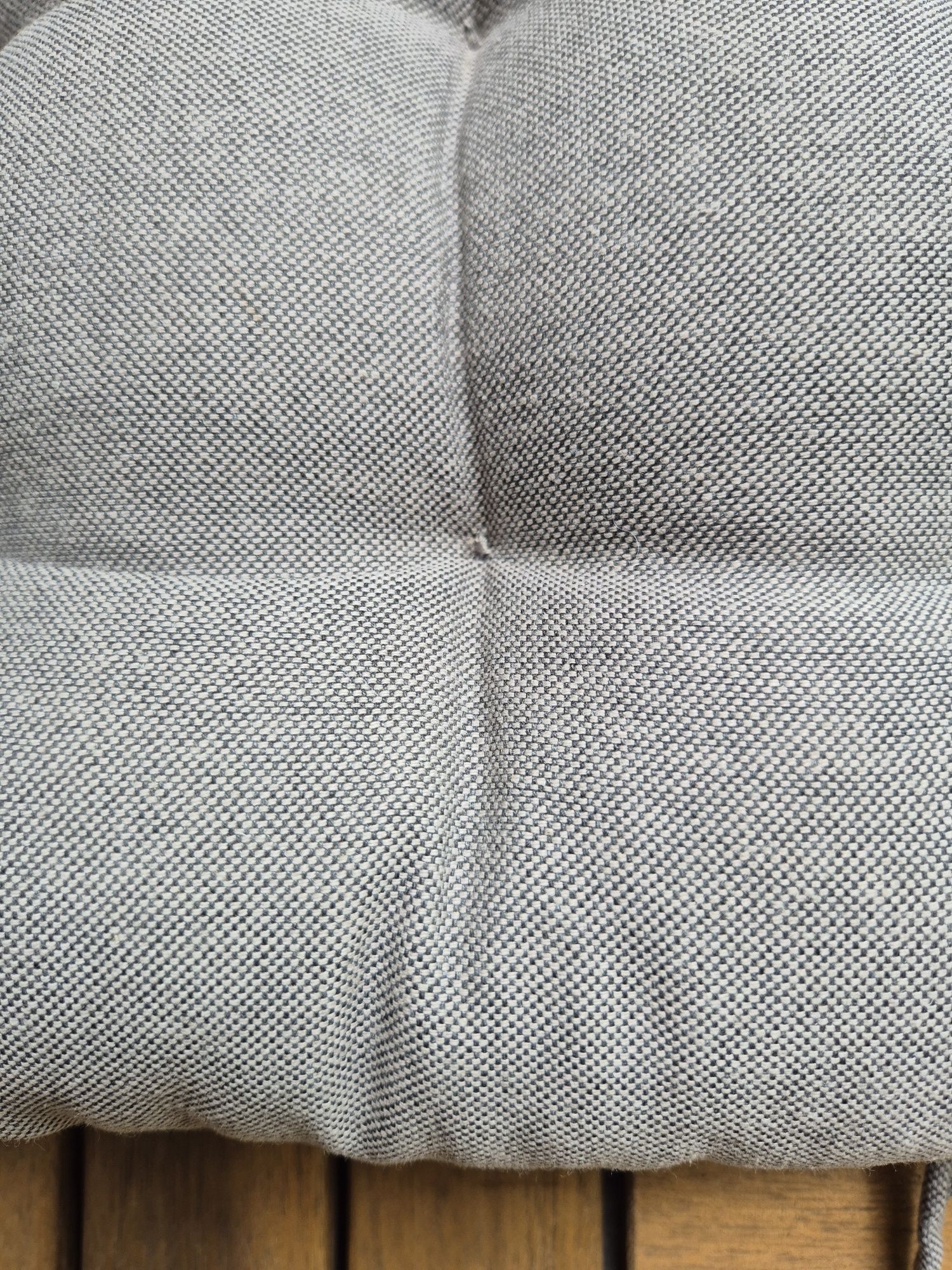 Perna scaun | gri inchis | 38x38x6 cm