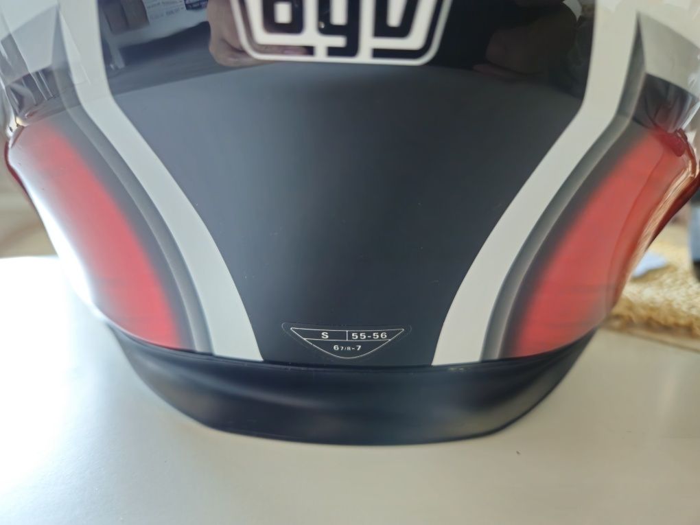 Продавам Каска AGV K5 S