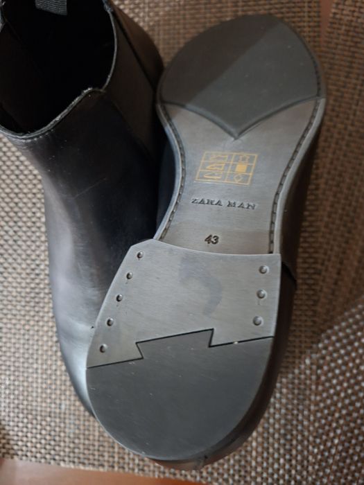 Ghete bărbați din piele