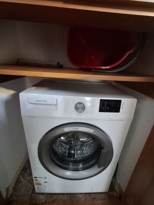 Închiriez apartament 2 camere decomandat Micro 17