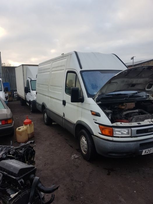 Dezmembrez iveco daily mercedes sprinter ford transit volkswagen lt