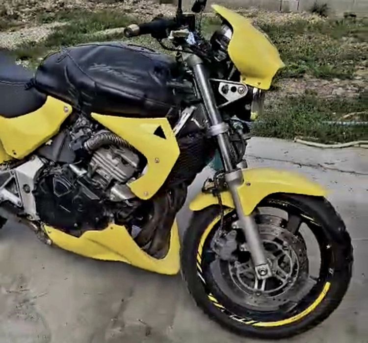 Honda Hornet,600 cmc, 28.000 km