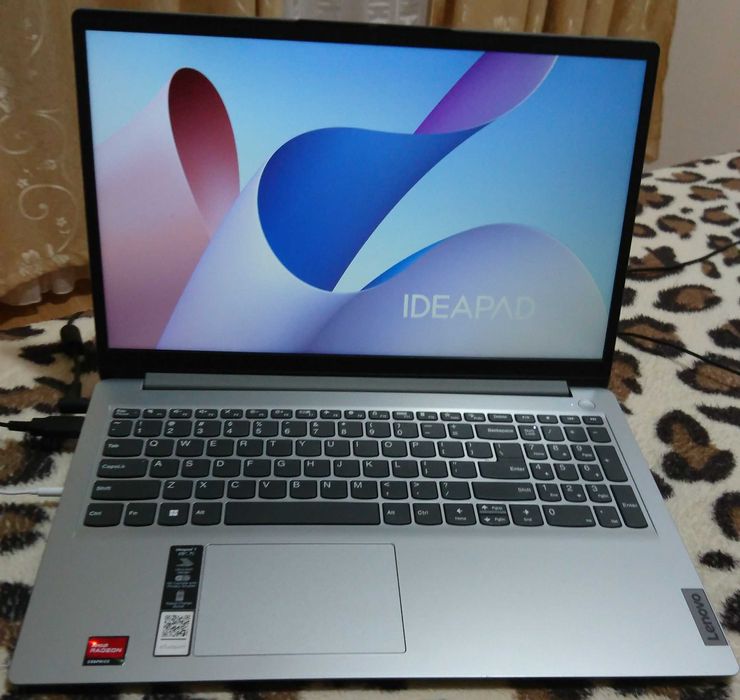 Vand laptop Lenovo IdeaPad