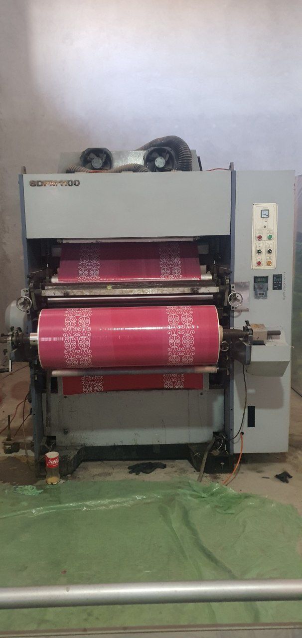 Vertikal Laminatlash mashinasi