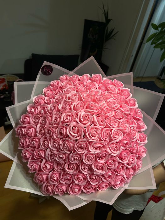 Buchet 101 trandafiri roz