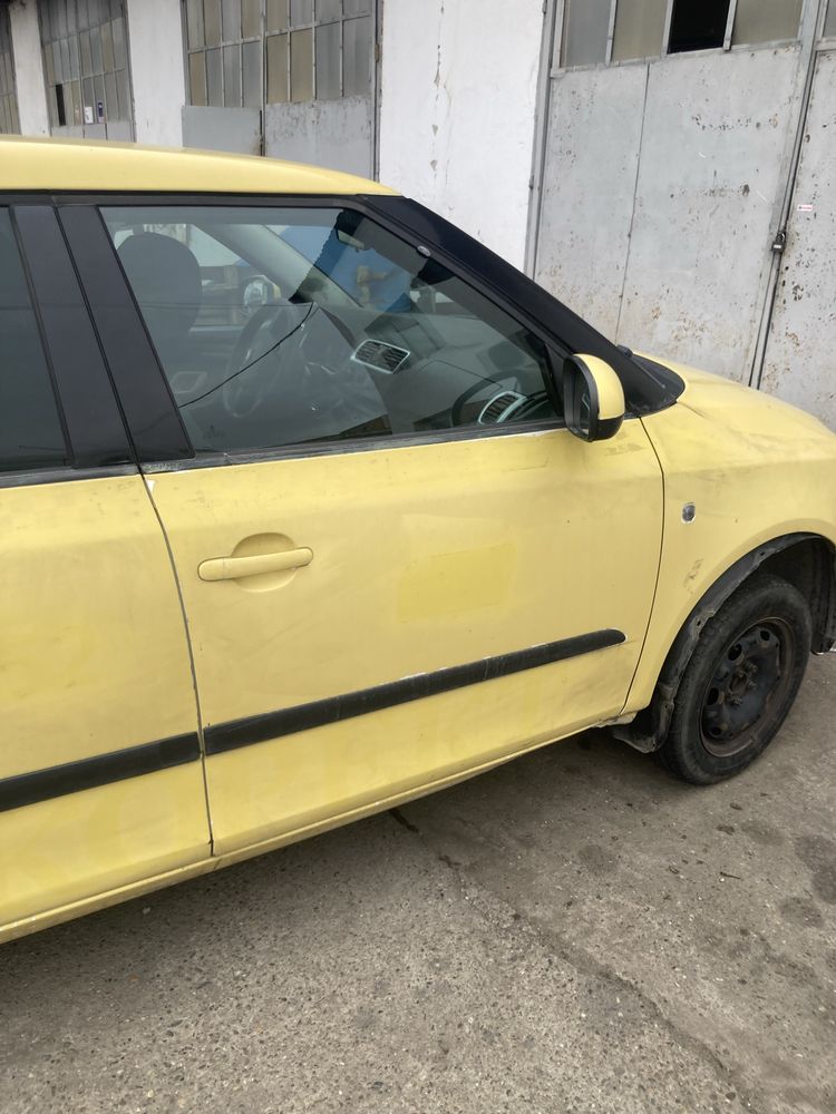 Shkoda fabiq 1.2 бензин 60 коня 2009 год.