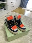 Off-White Court 43
