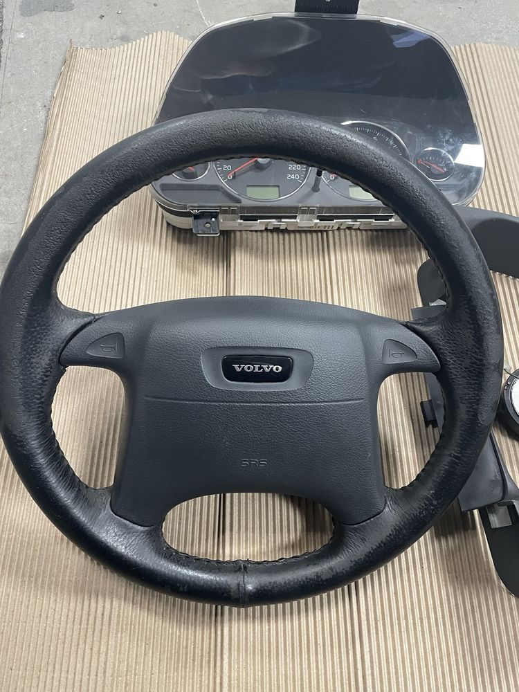Волво/Volvo V40 95-2000 волан и километраж