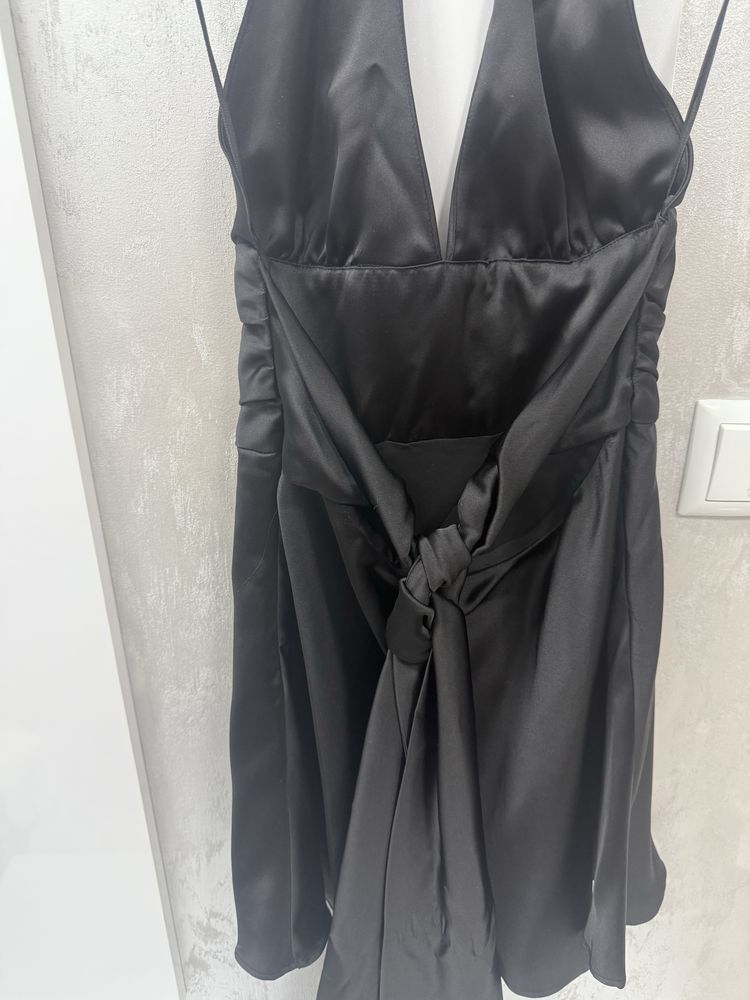 Няколко черни рокли ZARA