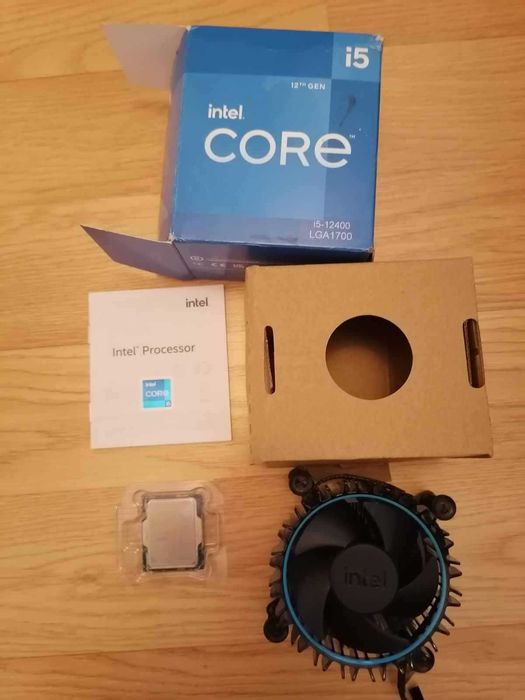 Procesor folosit Intel Core i5 12400 4.4GHz cooler stoc in garantie