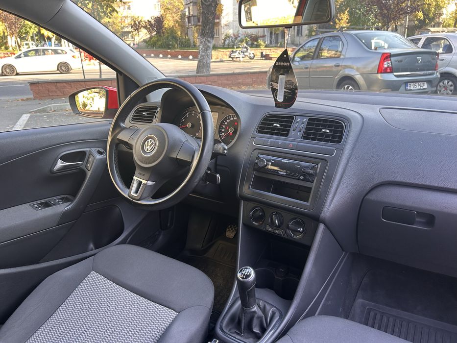 Volkswagen Polo 2010 1.4 L benzina 80 cp euro 5 impecabil varinate +/-