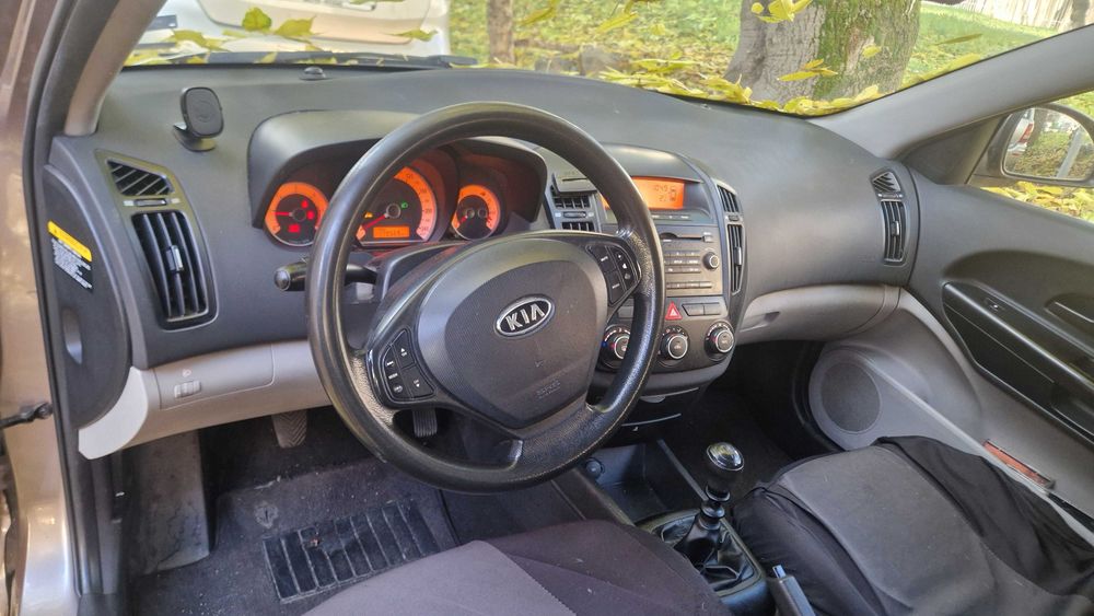 Продавам Kia Ceed комби