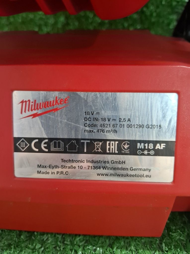 Акумулаторен вентилатор на Milwaukee M18 AF с 3 степени на работа.