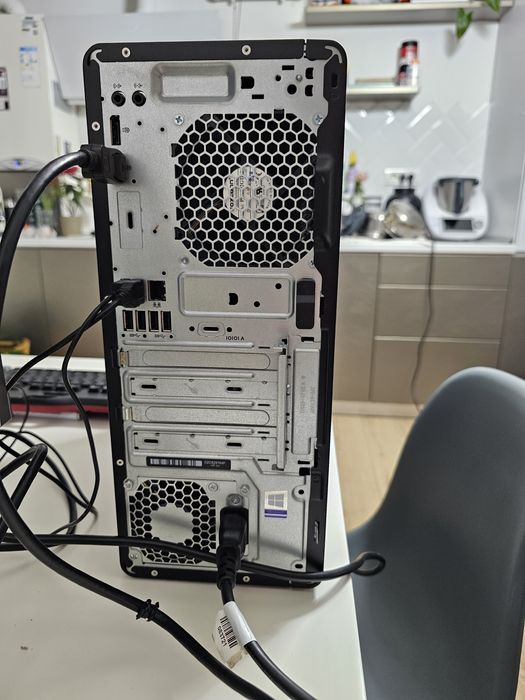 HP Elitedesk 800 G3 i5 7500 3.80GHz 16GB DDR4 256GB SSD licenta Win 10