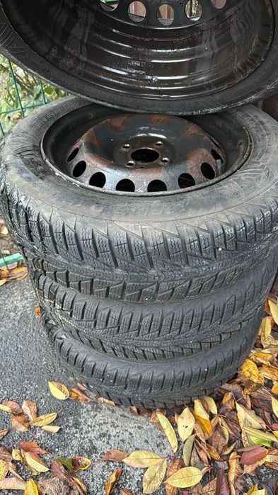 Roti complete iarnă 186 65 R15 Logan Sandero Doker