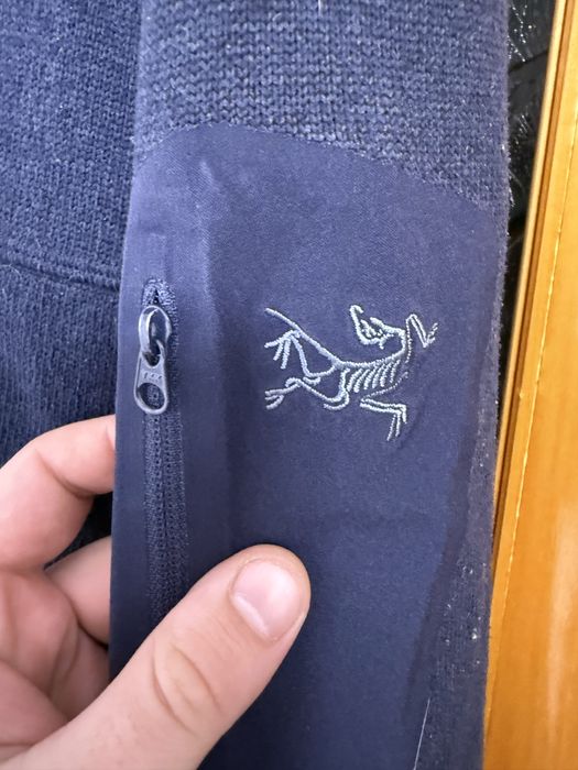 Bluza groasa tip fleece Arc Teryx model nou originala!