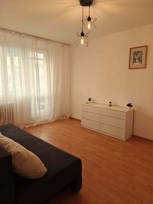 Garsoniera Dristor renovata și utilata la 1 minut de metrou