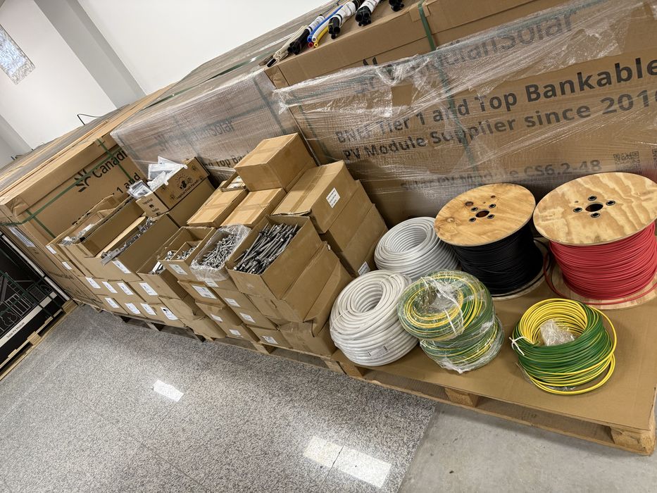 Panuri solare si accesori, sinsteme complete, inverot/bateri/panouri