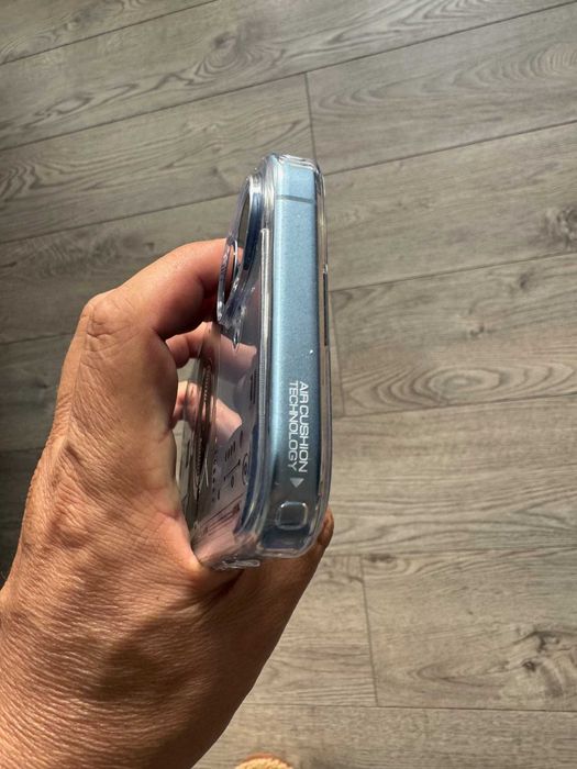 НОВ! Калъф Spigen Ultra Hybrid за iPhone 17